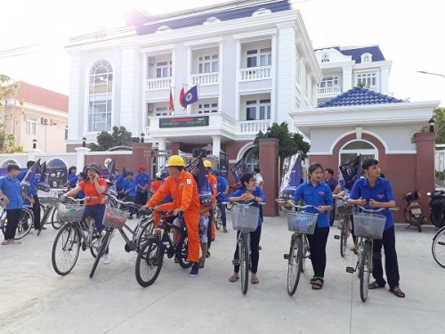 Con Dao electricity responded to the Earth Hour campaign