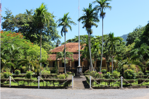 PLACE TO VISIT MONUMENT “THE PALACE FOR THE KING OF ISLANDS”