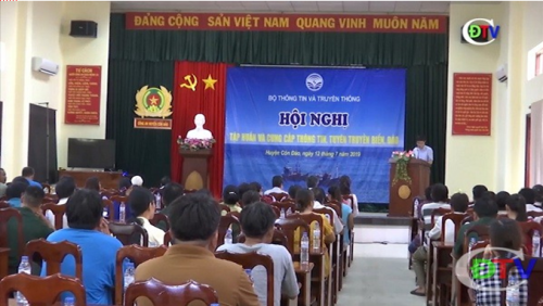 Tập huấn, cung cấp thông tin tuyên truyền về biển đảo
