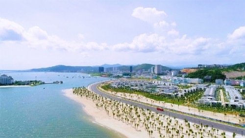 Hoạt động bình thường mới, phát triển kinh tế - xã hội,  đảm bảo quốc phòng - an ninh gắn với phòng chống dịch Covid-19  trên địa bàn huyện Côn Đảo