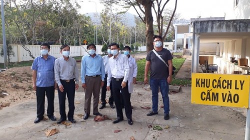 Ông Trần Văn Tuấn, PCT UBND tỉnh kiểm tra công tác phòng chống dịch corona tại Côn Đảo