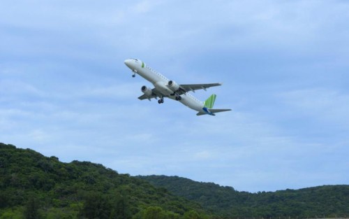 Cận cảnh trải nghiệm dịch vụ Thương gia trên đường bay tới Côn Đảo