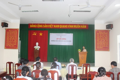 Khai giảng lớp hướng dẫn viên tại điểm