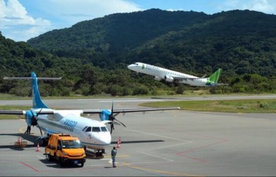 THE PREMIUM ECONOMY FIRST TIME AT CON DAO
