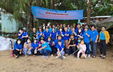 THANH NIÊN HUYỆN CÔN ĐẢO SÔI NỔI CHÀO MỪNG NGÀY TRUYỀN THỐNG HỘI LHTN VIỆT NAM