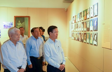 Chủ tịch nước Võ Văn Thưởng thăm Bảo tàng Côn Đảo và di tích lịch sử Trại Phú Hải