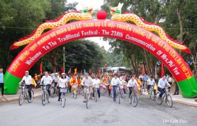 Opening ceremony of the traditional festival:  The 238th death anniversary of Mrs Phi Yen