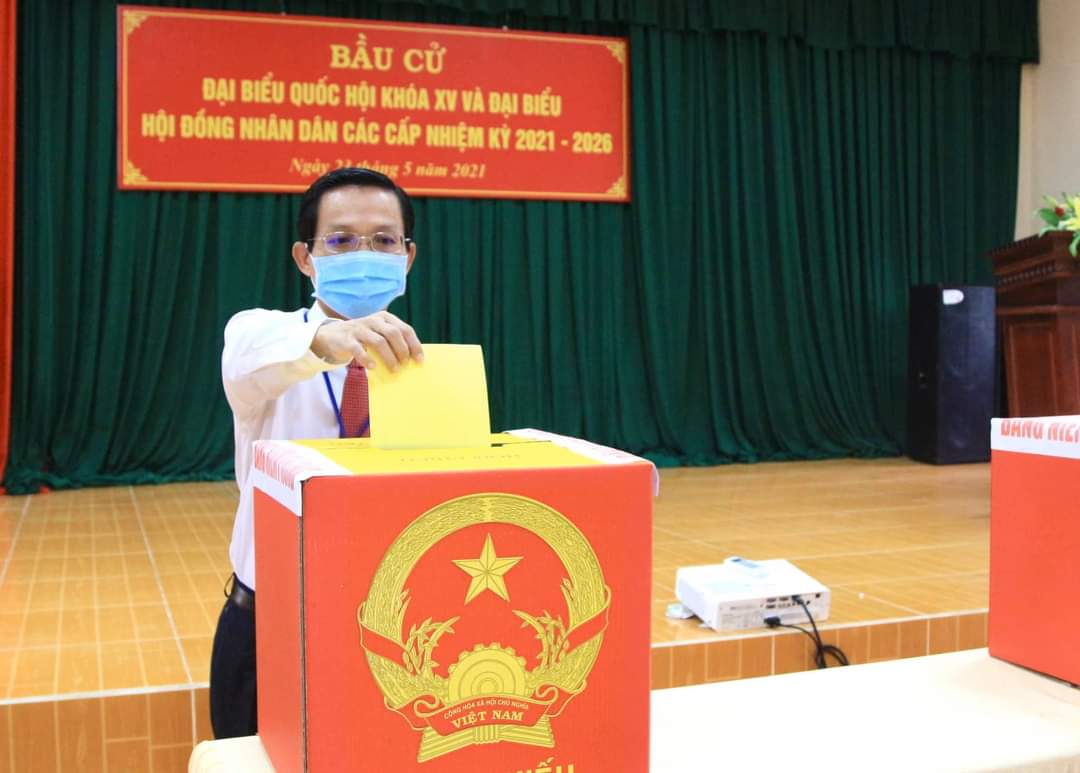 Người dân Côn Đảo thực hiện quyền và nghĩa vụ bầu cử