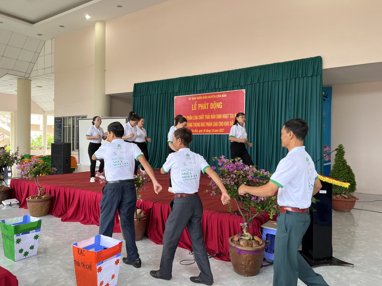 Lễ phát động
