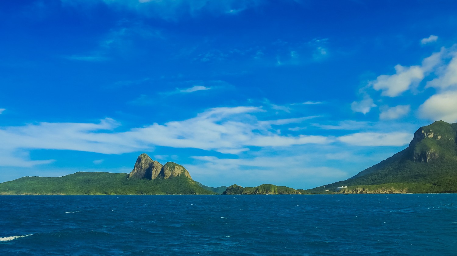con dao town today