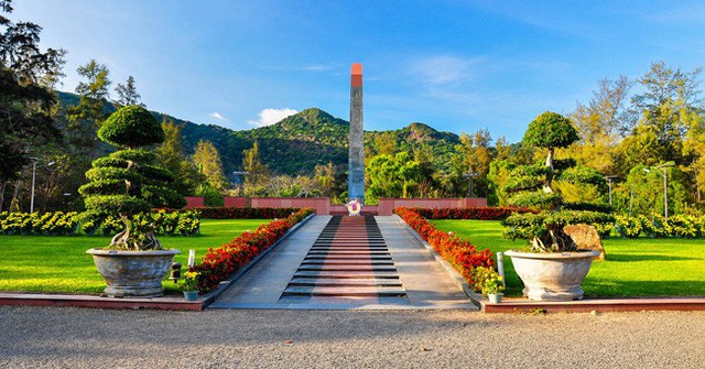 bo vhttdl cho y kien ve viec bao ton ton tao di tich nghia trang hang duong