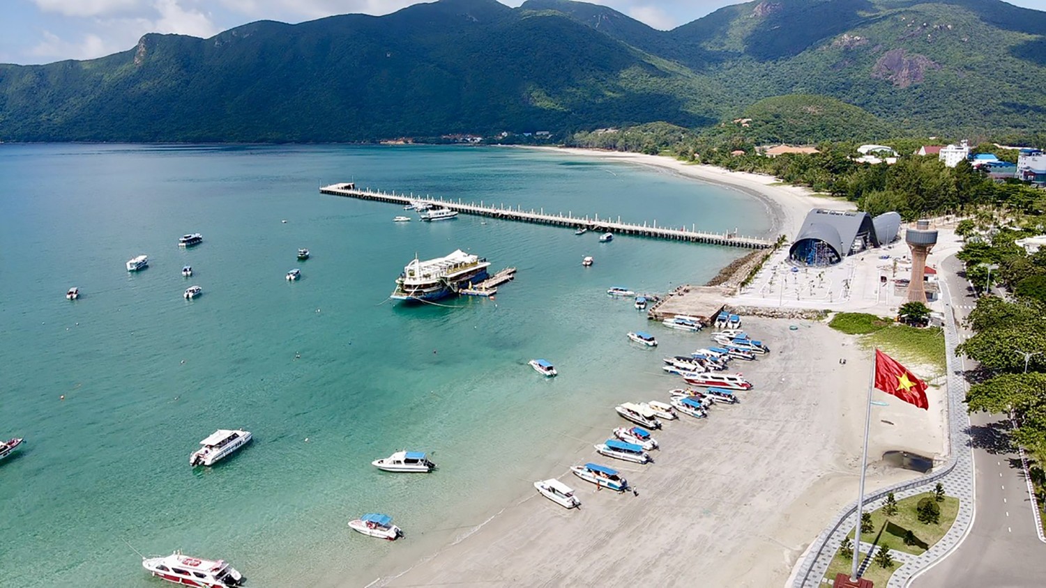 Phát triển Côn Đảo bền vững, nâng cao chất lượng đời sống người dân