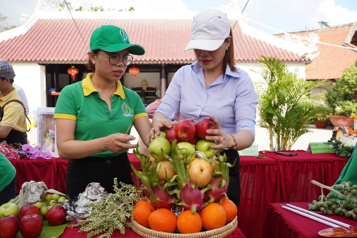 Các đội tham gia tại cuộc thi Giỏ lễ xanh Côn Đảo