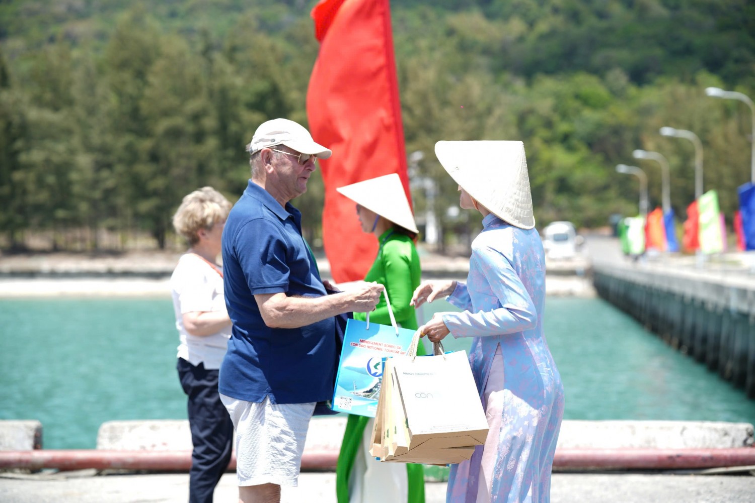 8d3e1aee1b42951ccc53