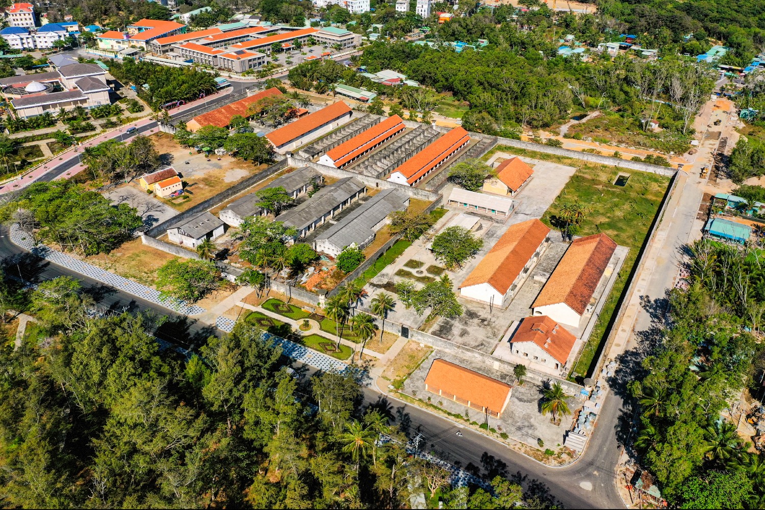 Toan canh trai 4 5 1