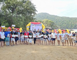 Tour "Vì Côn Đảo xanh" ra quân tại Bãi Đầm Trầu