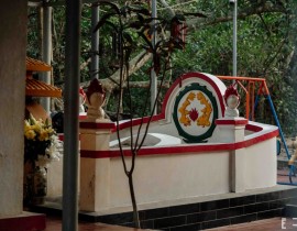 Miếu Cậu.jpg