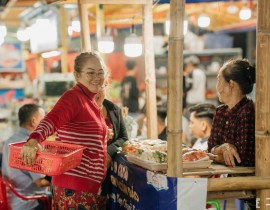 Chợ đêm Côn Đảo.jpg