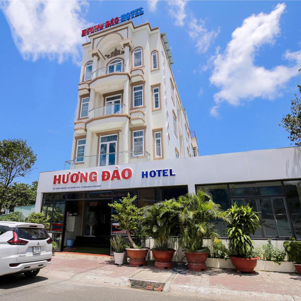 Hương Đào Hotel