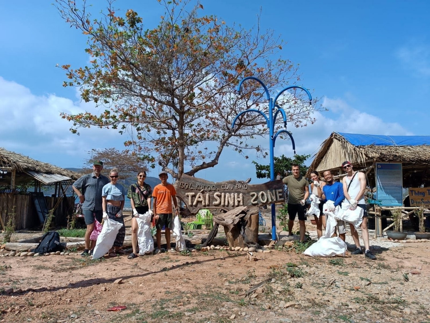 Tái Sinh Zone Côn Đảo