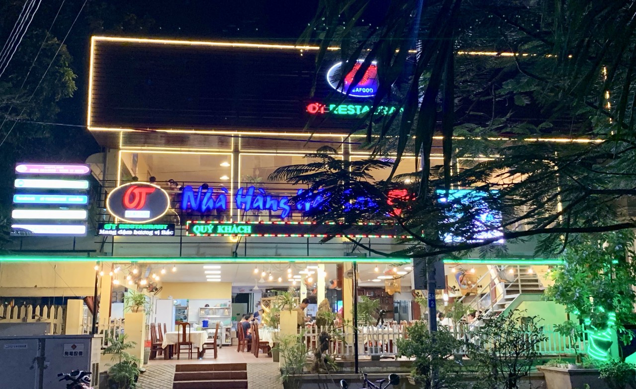 Nhà hàng hải sản Ớt