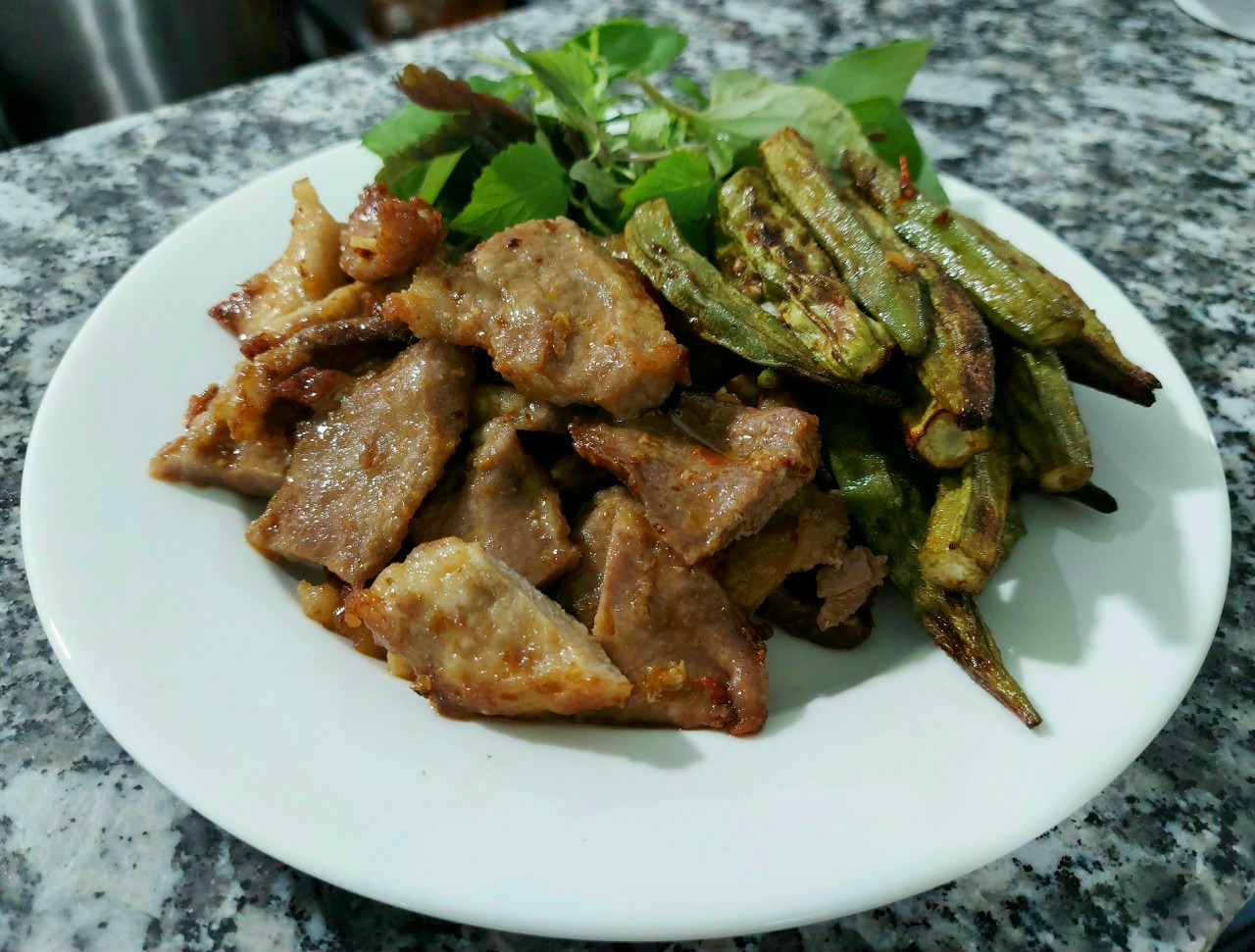 Địa điểm ăn uống